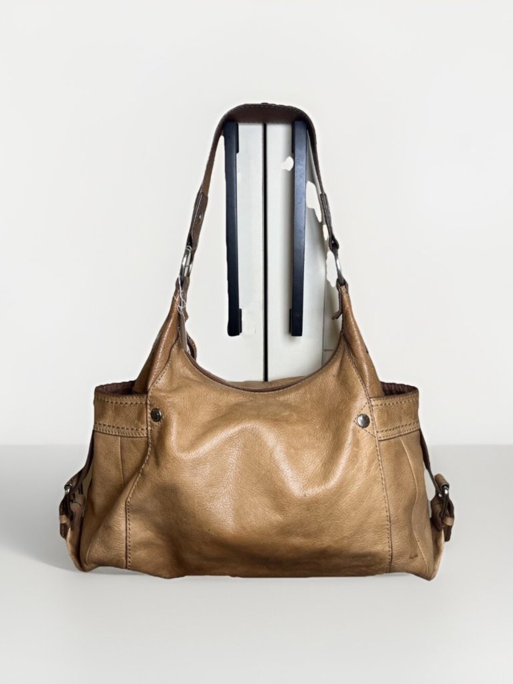 Fossil Classic Brown Shoulder Hobo Style Handbag Distressed Worn Look Boho